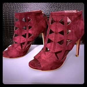 XoXo size 7.5 ankle boots